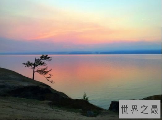 贝加尔湖是一个神奇的湖泊
