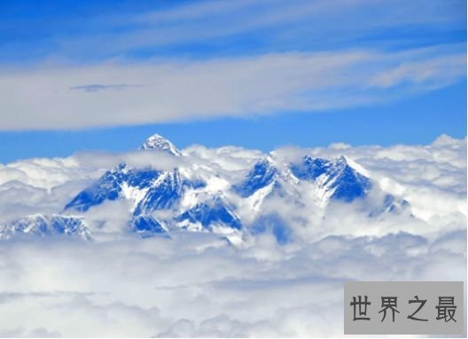 人类第一次登顶珠穆朗玛峰