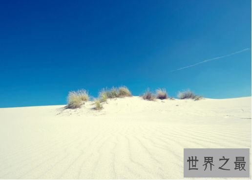 4.世界上最白的沙漠，埃及法拉夫拉沙漠