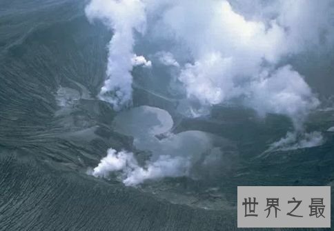 厄·奇冲火山迸发 