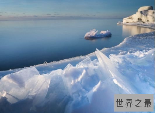 世界上最大的咸水湖 苏必利尔湖面积8241平方偏心里