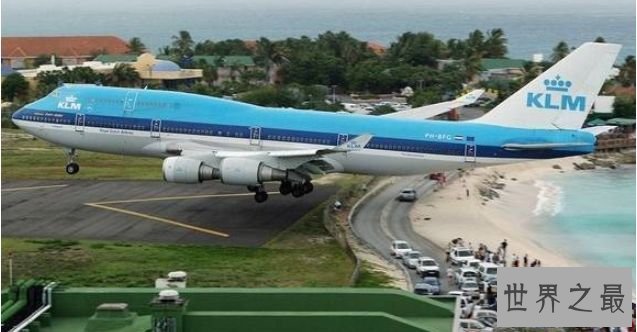 世界上最风险的海滩 低头就是飞机的Maho海滩