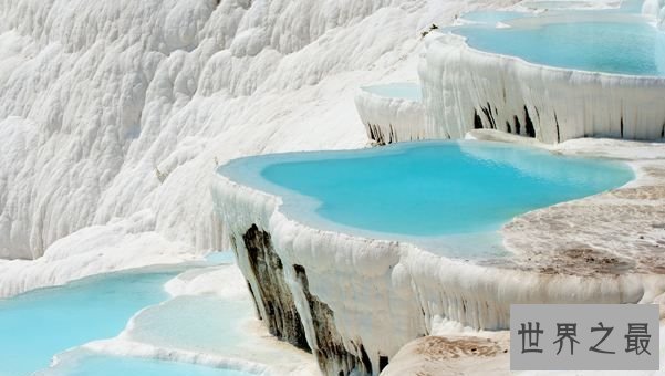 世界上最美的石灰岩 隐藏在云海中的棉花堡