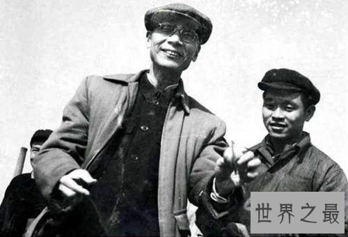 【图】空难见忠烈，危难时辰仍护绝对材料