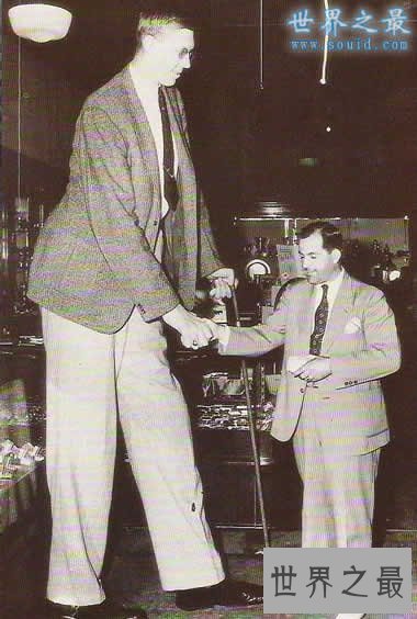 【图】世界上最高的人，清点8个世界最高的人(3.17米)