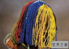 【图】世界上最脏的女人，安哥拉部落女人用牛粪洗头