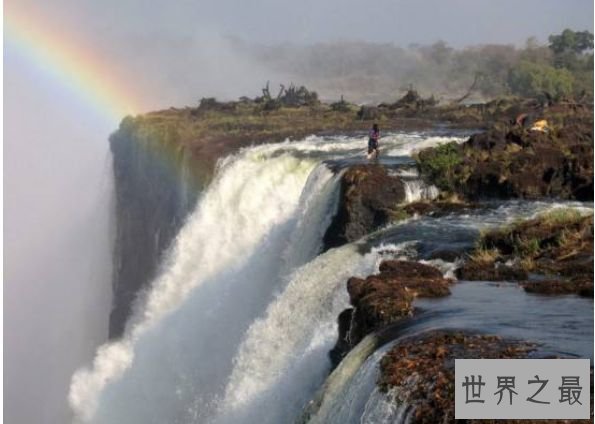 世界上最刺激泳池 享用魔鬼的拥抱