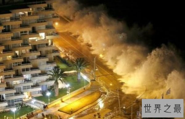 世界上最大最恐惧的海啸 整个太平洋为之颤抖