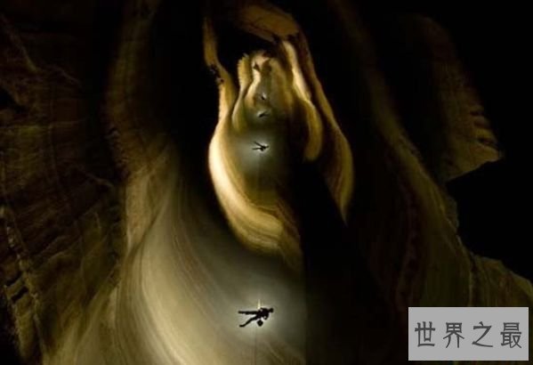 世界上最深的洞穴 探求地底2000米的秘密 世界上最深的洞穴 探求地底2000米的秘密