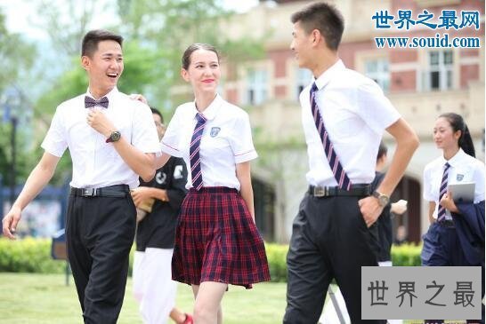 【图】中国最美校服，成都大专比本科校服难看(英伦风