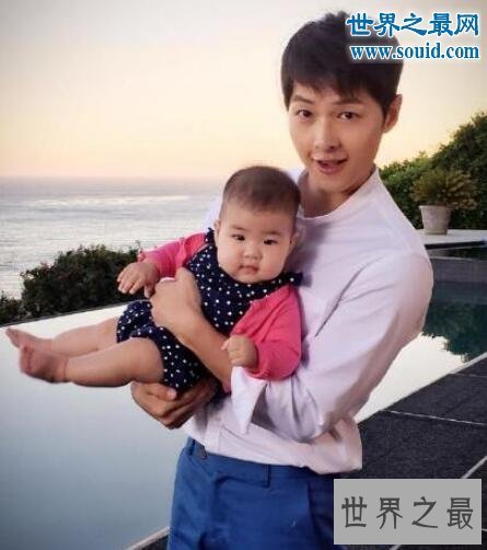 【图】史上最年轻的封面女郎，章子怡爱女不满一岁登