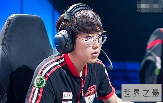 【图】英雄联盟现役世界第一adc，UZi对决bang谁更强