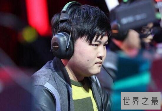 【图】英雄联盟现役世界第一adc，UZi对决bang谁更强