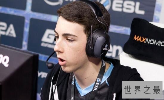 【图】英雄联盟现役世界第一adc，UZi对决bang谁更强