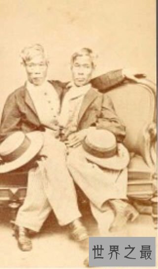 【图】世界上最著名的连体人，在泰国竖起雕像成为美