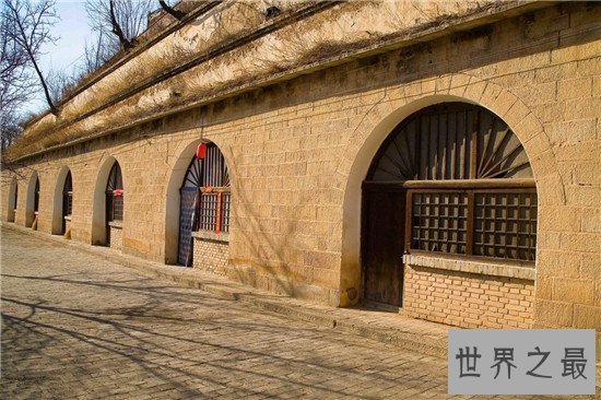 【图】陕西窑洞生存的老人 一辈子也没进过城与世隔绝