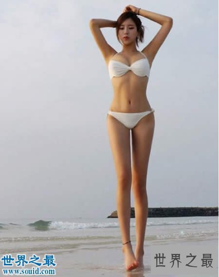 【图】偷拍世界下身体好的美女，细腰+长腿+臀翘+胸挺