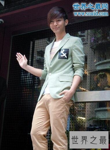 【图】文娱圈四大雕王，何润东上厕所时被偷窥看屌