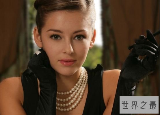 姬莉·哈泽尔