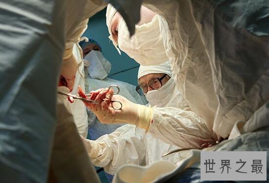 【图】世界最老外科医生，89岁天天做4台手术