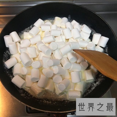 【图】牛轧糖的做法 熬糖版和棉花糖版哪种最好吃？