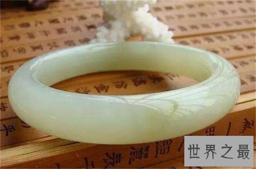 【图】岫玉怎么鉴别 佩戴岫玉对人体有什么好处