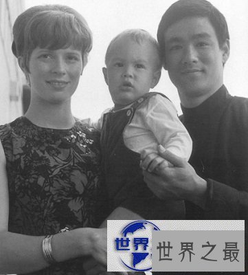 【图】功夫巨星李小龙，他的妻子竟是琳达•埃莫瑞！