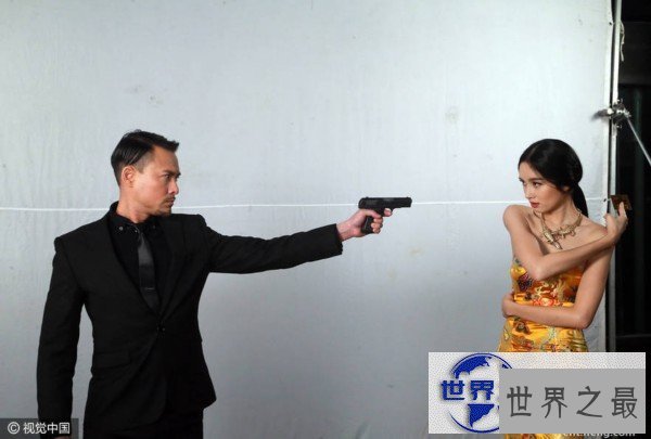 【图】泰国最美人妖poy穿中国龙袍，霸气超级大美女