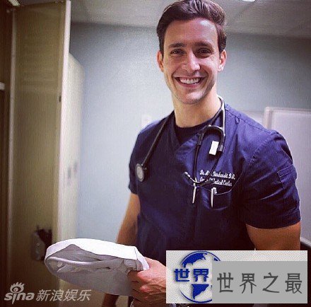 【图】全球最帅医生走红，女生排队去看病(医生制服